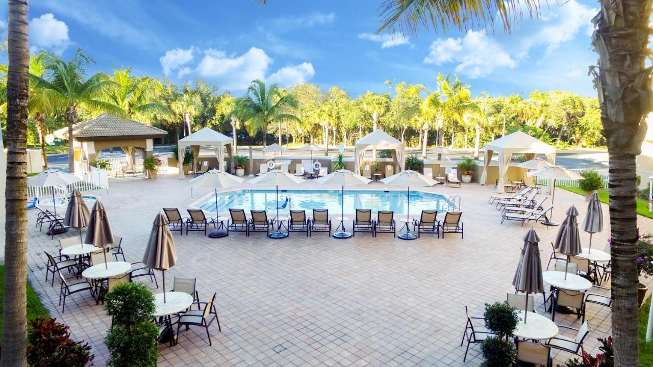 Holiday Inn Express & Suites Naples Downtown - 5Th Avenue By Ihg Exterior foto