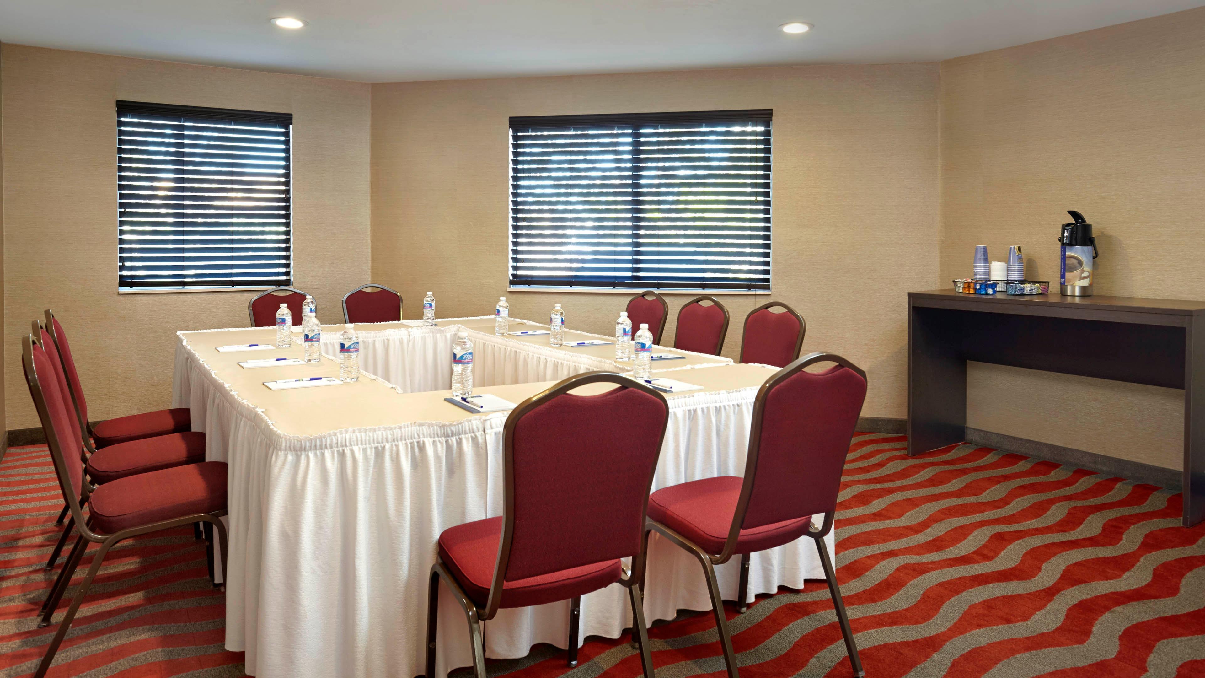 Holiday Inn Express & Suites Naples Downtown - 5Th Avenue By Ihg Exterior foto
